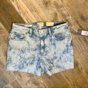 ⭐️NWT⭐️ Universal Thread Sculpting Tie Dye Stone Wash Denim Shorts Size 14